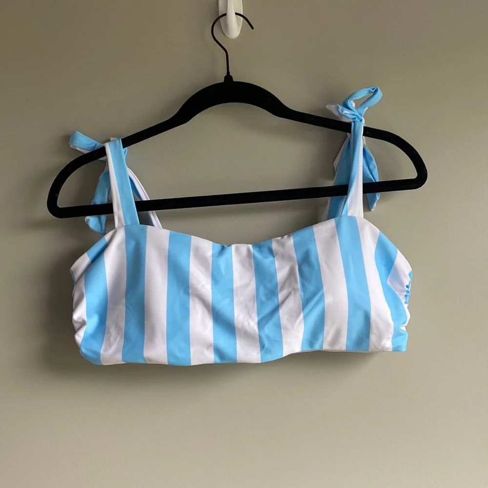 Striped bikini top - Picture 2 of 8